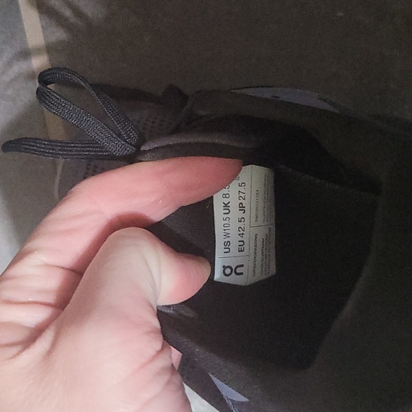 On Cloud OC Running Cloudstratus Women Size 10.5 - Picture 9 of 10